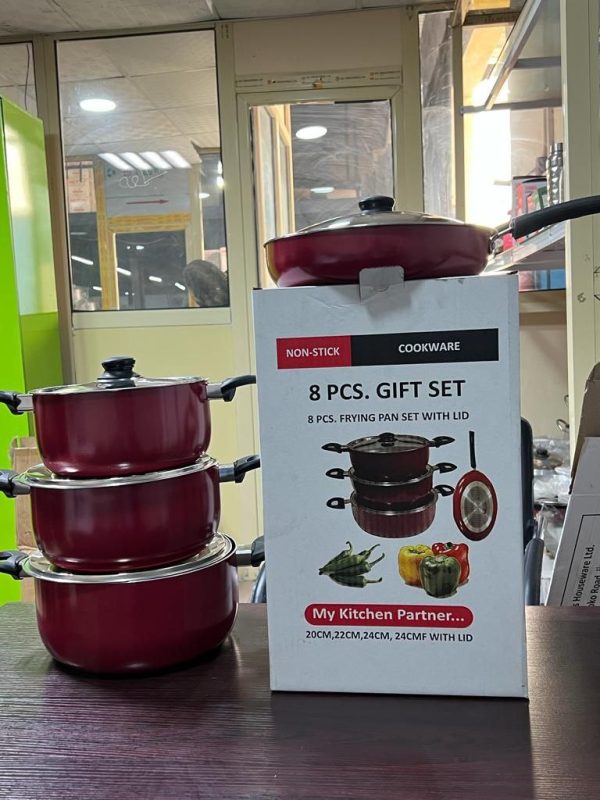 8PCS MILTON NONSTICK POT SET 3POT 1FRYPN