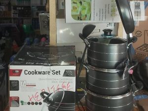 3PC NONSTICK AND 1PC FRYOAN WITH EXTRA COOKING SPOON 7013