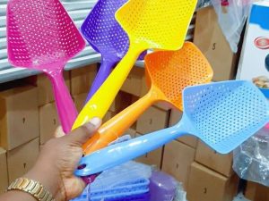 SCOOP SPOON STRAINER HALF DOZEN