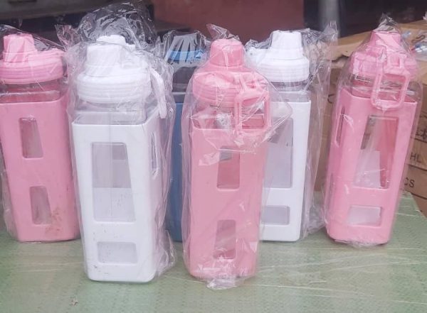 3D WATER BOTTLE WITH STICKER