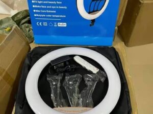 18INCH RINGLIGHT (3 PHONE HOLDER,BAG,REMOTE,TRIPOD STAND)