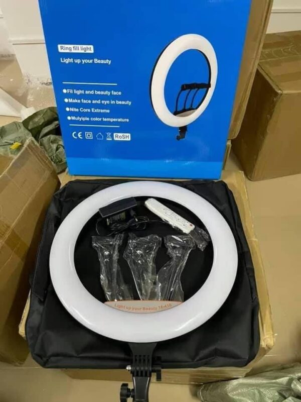 18INCH RINGLIGHT (3 PHONE HOLDER,BAG,REMOTE,TRIPOD STAND)