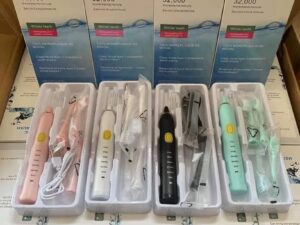 ELECTRIC TOOTHBRUSH WITH EXTRA BRUSHES 32K MM