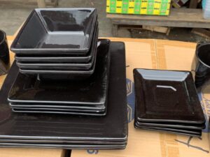 20PCS SQUARE SHAPE BLACK DINNER SET